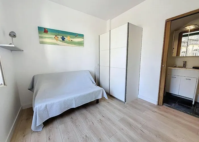 Studette Au Centre De